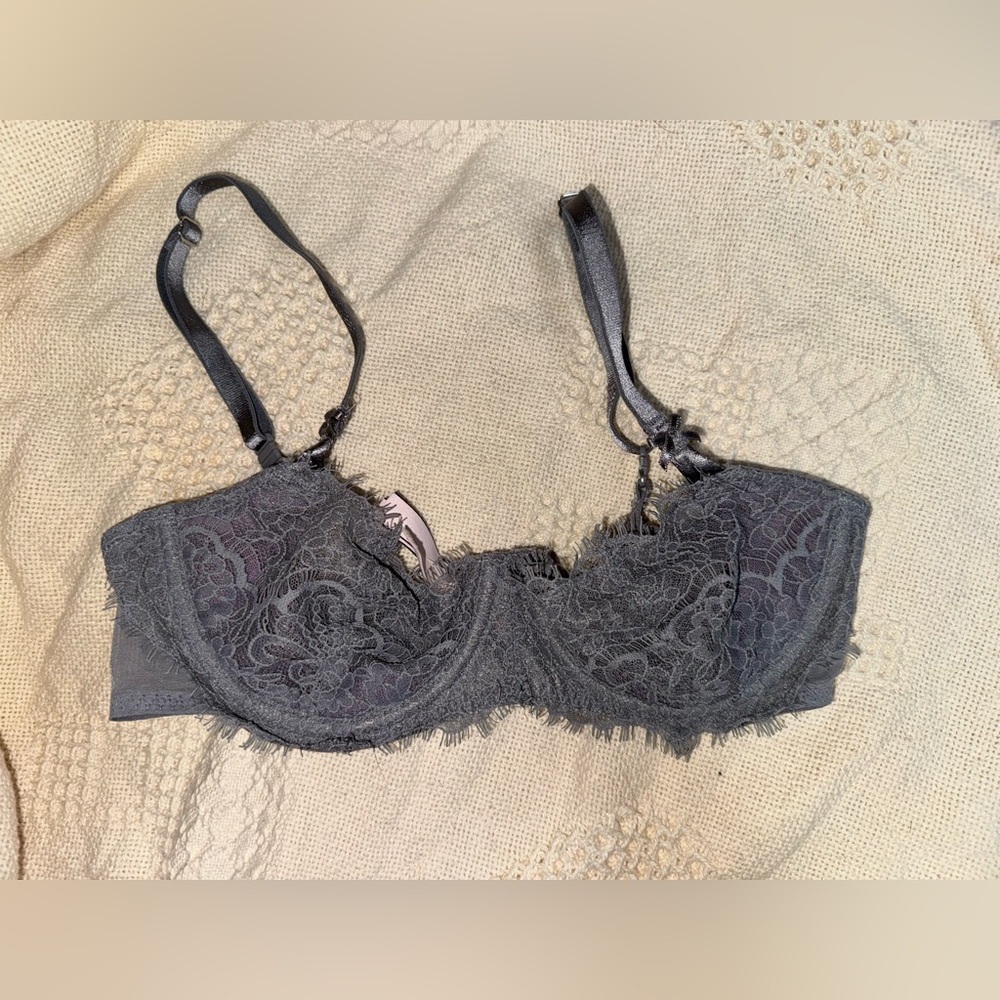 Victoria's Secret Gray Lace Underwire Bra